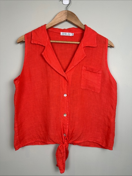 Made in Italy￼ Tops - Italy Linen Sleevless button down shirt shell buttons vacation resortwear